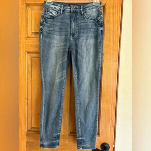 Judy Blue Skinny Fit Denim Jeans